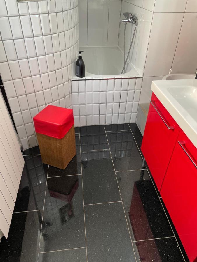 Simple Room In Luxembourg City Zewnętrze zdjęcie