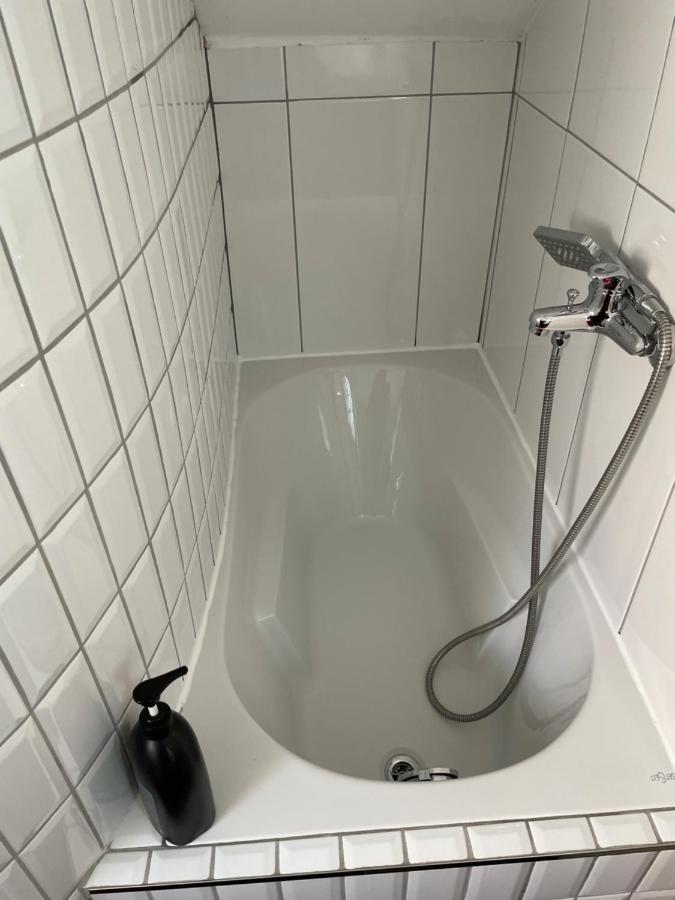 Simple Room In Luxembourg City Zewnętrze zdjęcie