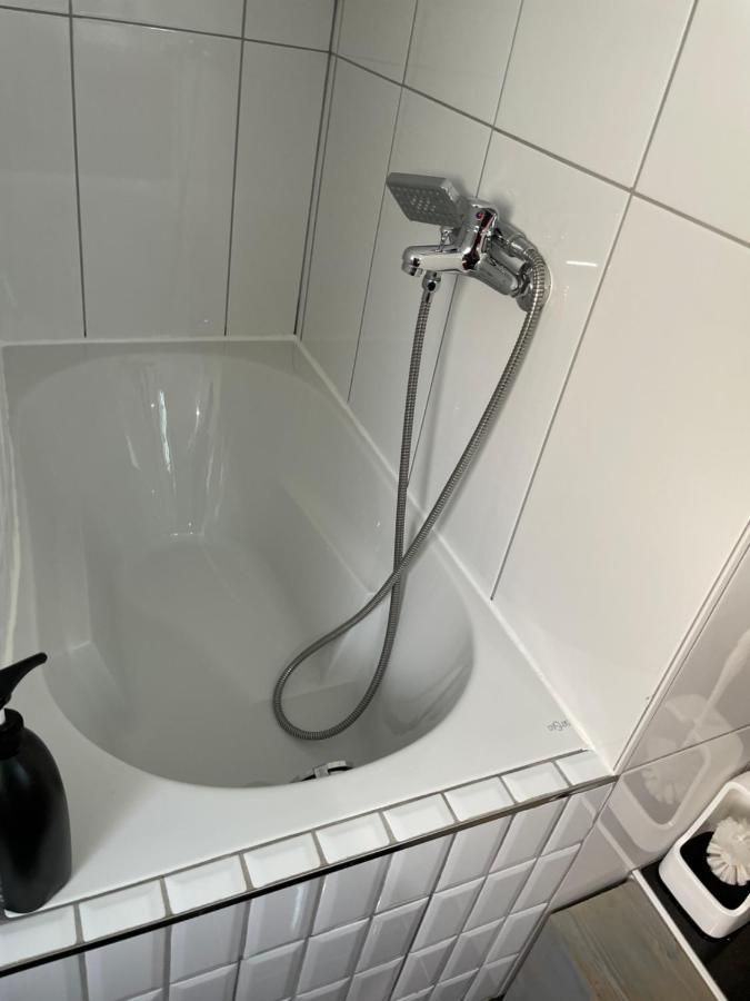 Simple Room In Luxembourg City Zewnętrze zdjęcie