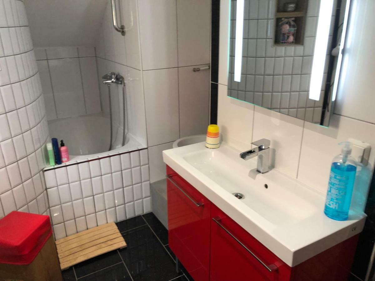 Simple Room In Luxembourg City Zewnętrze zdjęcie