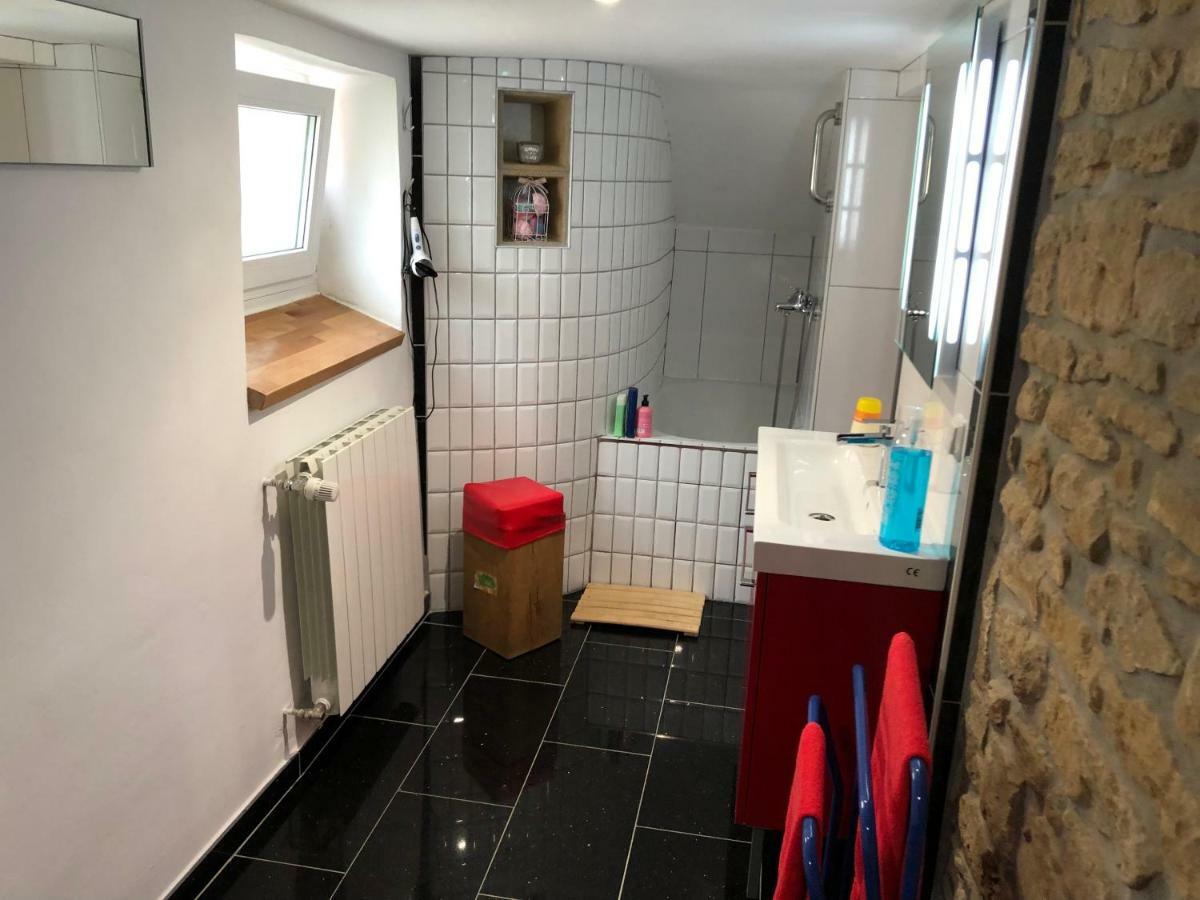 Simple Room In Luxembourg City Zewnętrze zdjęcie